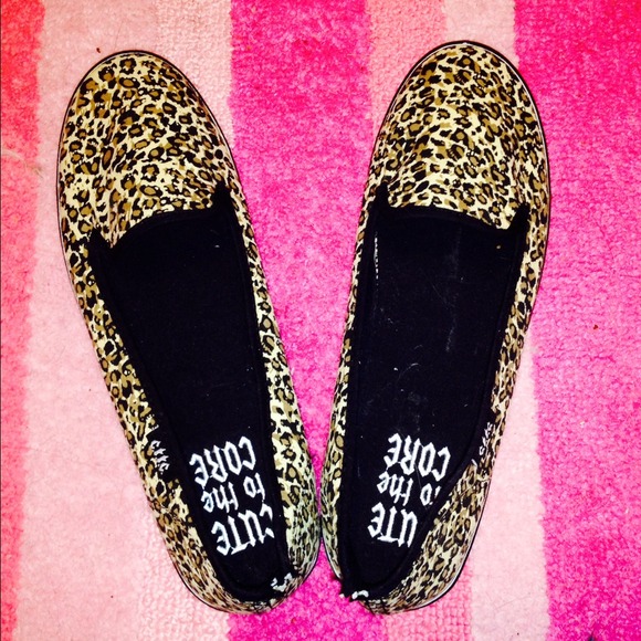 Cheetah print flats