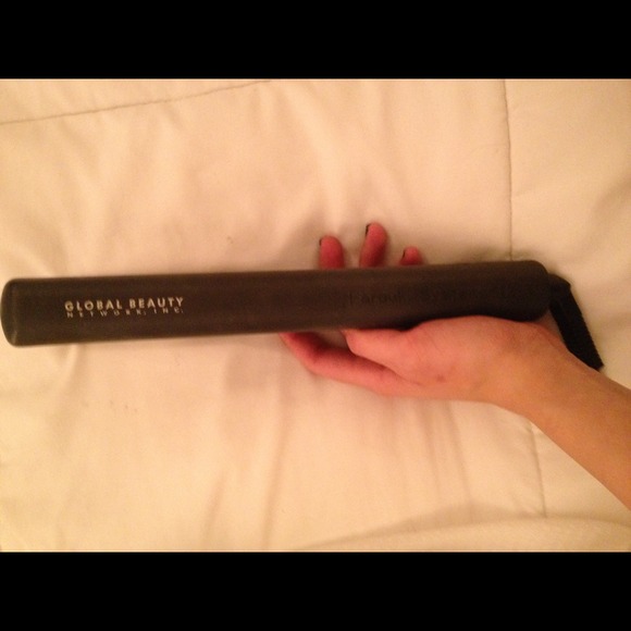 REDUCED PRICE Black Chi straightener