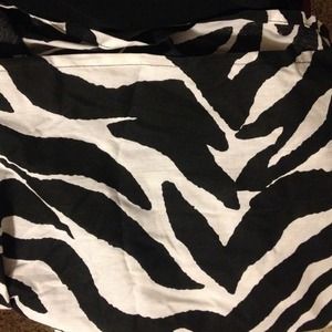 QUEEN size zebra comforter and bed skirt !