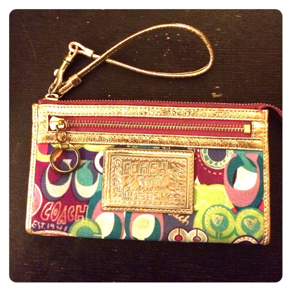 Coach poppy wristlet