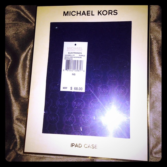 NWT Michael Kors IPad case