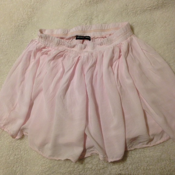 🌻SOLD🌻Brandy Melville Light Pink Luma Skirt