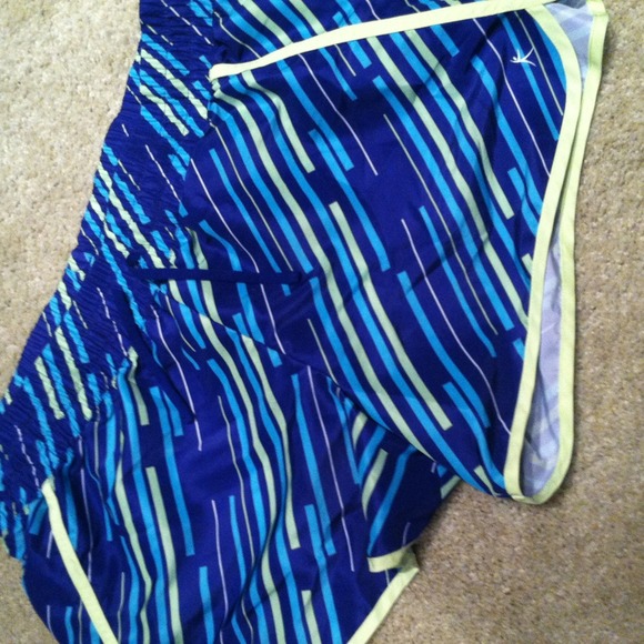 Danskin running shorts nwot XL