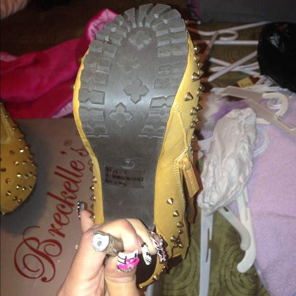 Sold!! - Picture 4 of 4