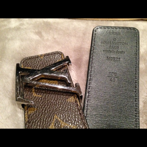Authentic Louis Vuitton reversible belt M9824 - Picture 2 of 4