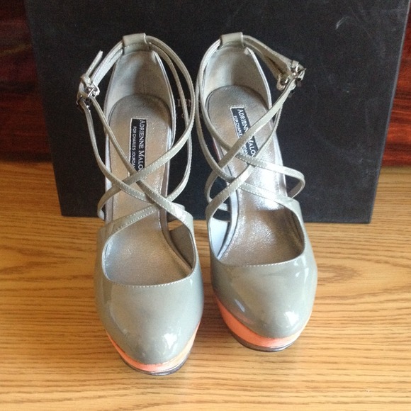 🎀HOST PICK🎀3-15-14 Adrienne Maloof  Imogen Pumps - Picture 4 of 4