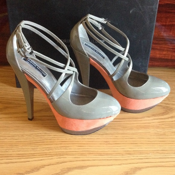 🎀HOST PICK🎀3-15-14 Adrienne Maloof  Imogen Pumps - Picture 3 of 4