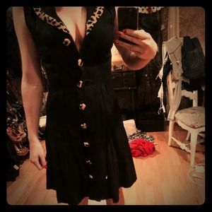 Vintage leopard trim button dress