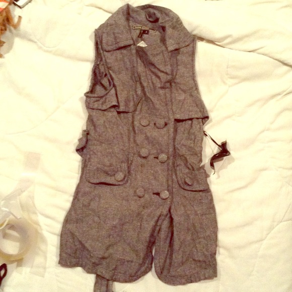 🔺SOLD🔺Grey long vest NWT