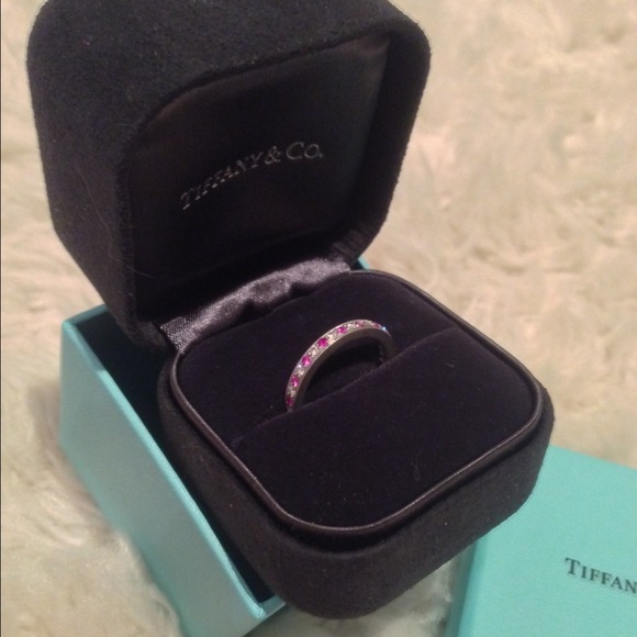 SOLD!!!!!! Tiffany Legacy Righthand Ring - Picture 4 of 4