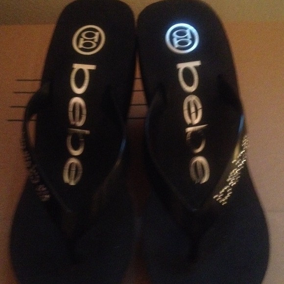 Heel Bebe flip flops