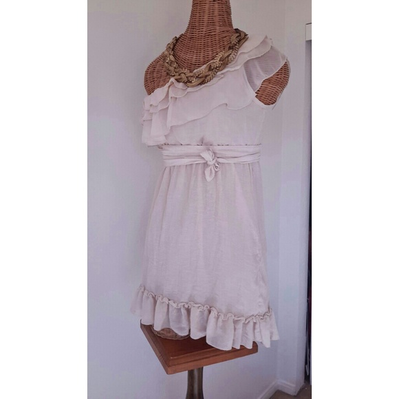 Host Pick!! Nude ruffle one shoulder dress: SOLD - Picture 3 of 4