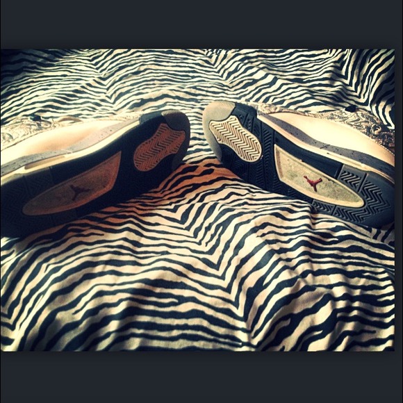 Authentic Jordan's - Picture 4 of 4