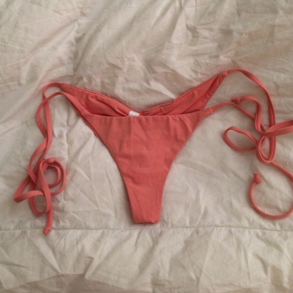 Frankies bikinis mistos bottoms!!🌞👙🌊🌴 - Picture 2 of 4