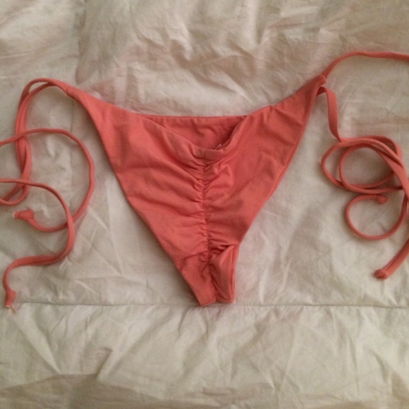 Frankies bikinis mistos bottoms!!🌞👙🌊🌴 - Picture 3 of 4