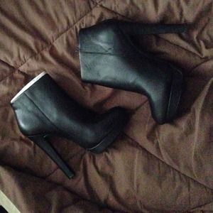 Zara black ankle leather boots Zara shoes size 8