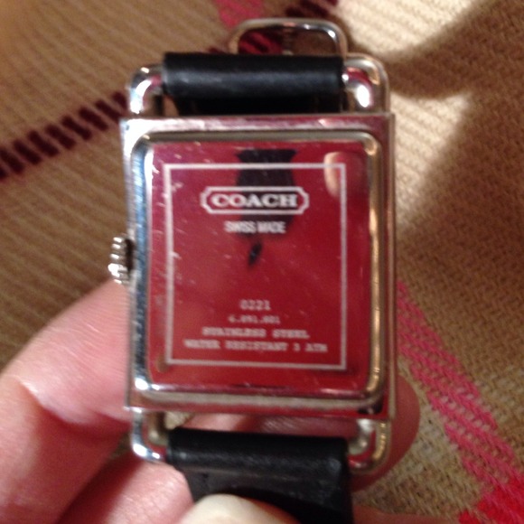 COACH WATCH❤️BLACK LEATHER STRAPS/SILVER ACCENTS🎈 - Picture 2 of 4