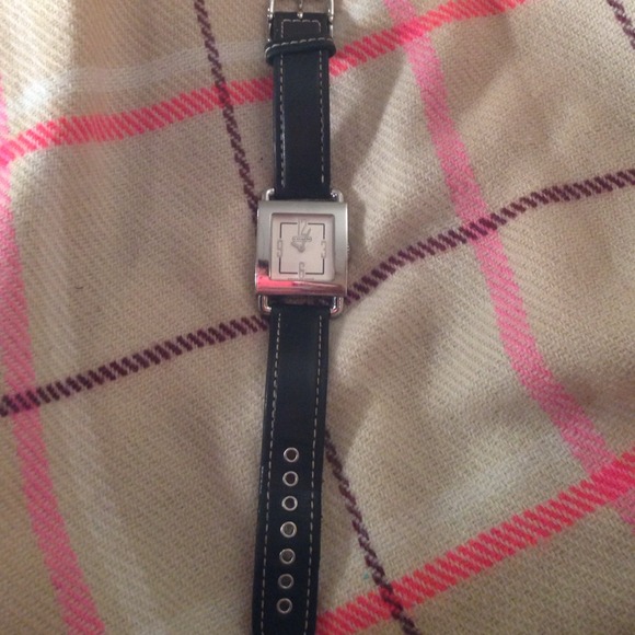 COACH WATCH❤️BLACK LEATHER STRAPS/SILVER ACCENTS🎈 - Picture 4 of 4