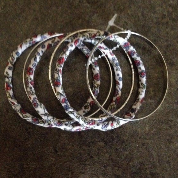 Bracelet - Picture 2 of 4