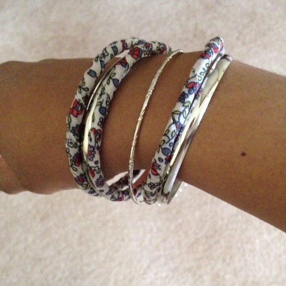 Bracelet - Picture 3 of 4