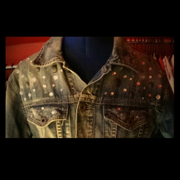 guess embroidered denim jacket