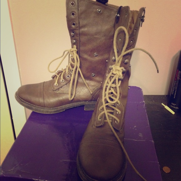#Sold# Madden girl combat brown boots
