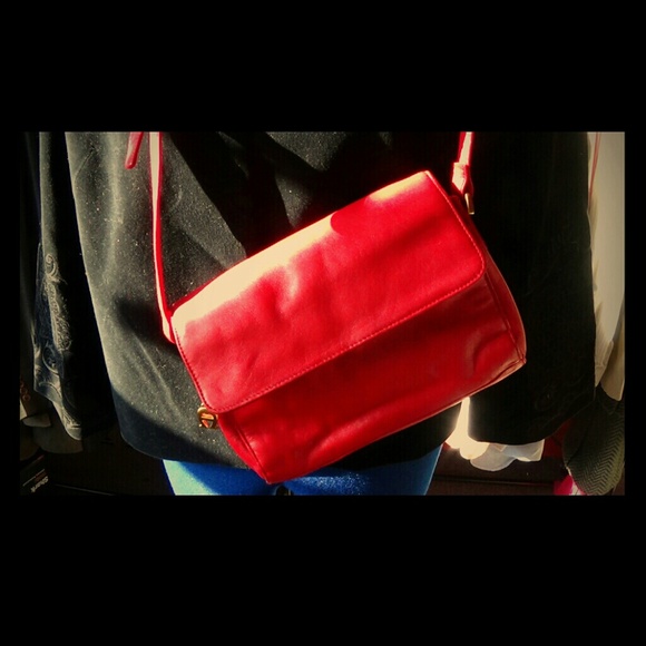 Etienne aigner authentic leather vintage handbag