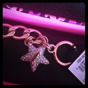 💞💎Rose gold Pave star bracelet !!💎💞