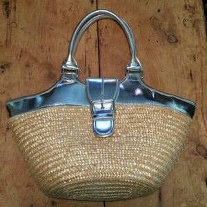 Straw handbag