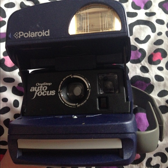 Accessories - One step Polaroid camera film included