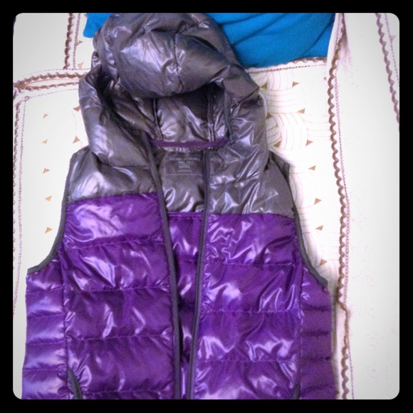 Light down vest with hood