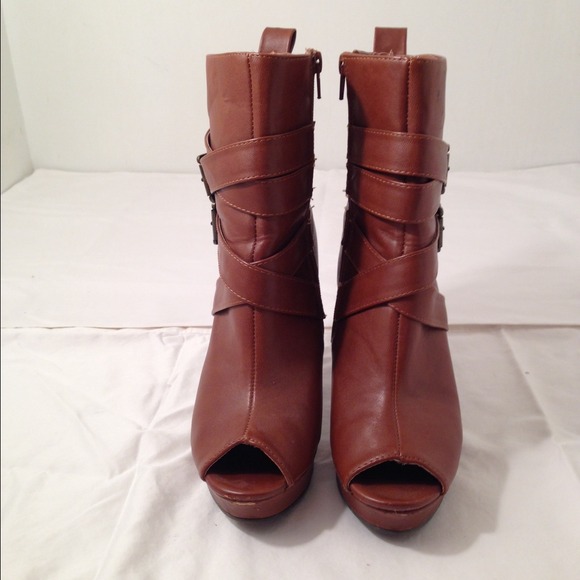 BROWN PEEP TOE ANKLE BOOTS w/cute buckle - Picture 2 of 4