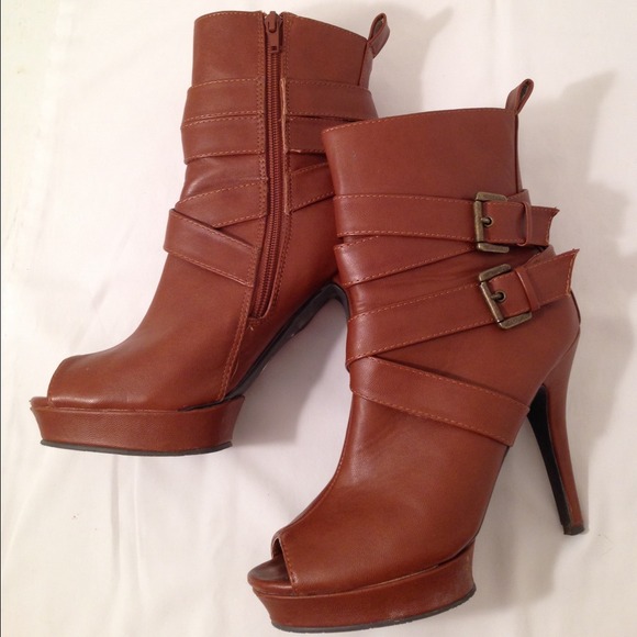 BROWN PEEP TOE ANKLE BOOTS w/cute buckle - Picture 3 of 4
