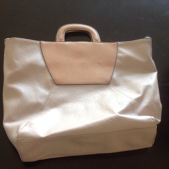 Perfect Bag To take stuff to the office or school. - Picture 2 of 2