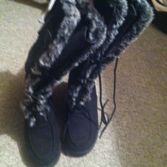 winter boots NWOT