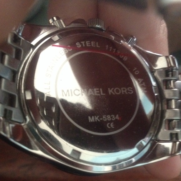 Michael kors watch brand new!! - Picture 3 of 4