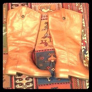 PRICE CUT! !!!! Merona genuine leather tan boots