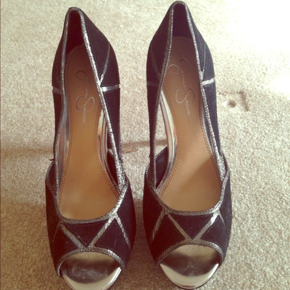 Black peep toe heel.