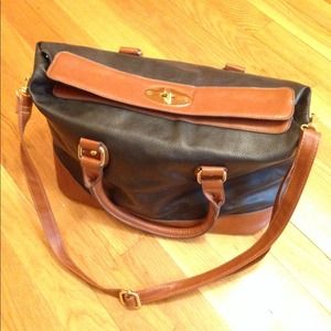 Black/brown purse with shoulder strap