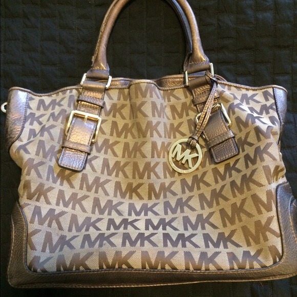 MICHAEL KORS Monogram Handbag