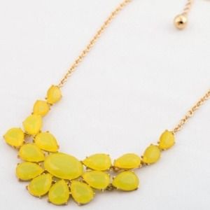 Canary statement necklace