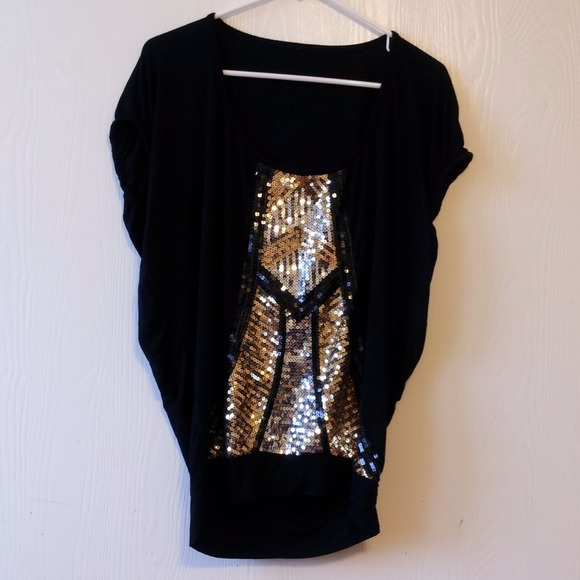 BUNDLE OF TWO SEQUINED TOPS FOR CABOVERDE1