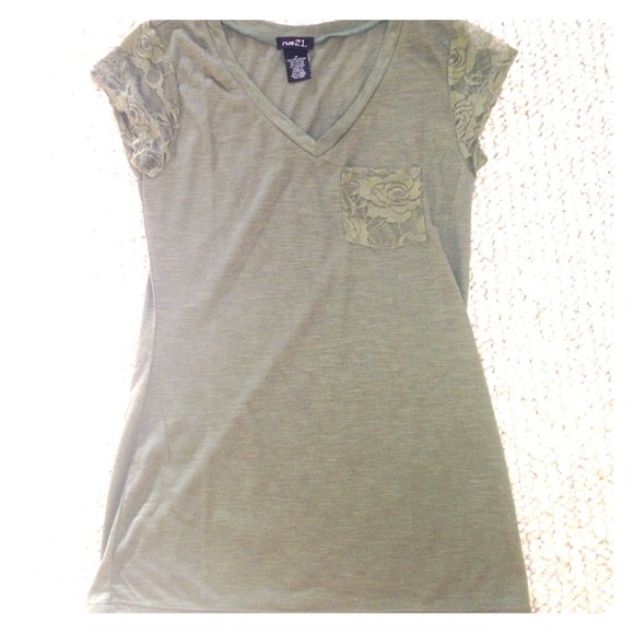 Army green v-neck tee - Picture 1 of 3