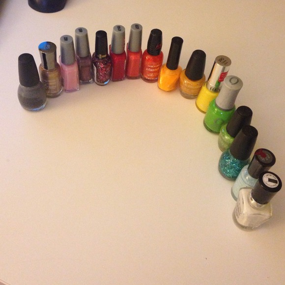 Bundle for @sdkd77-Rainbow of nail polish