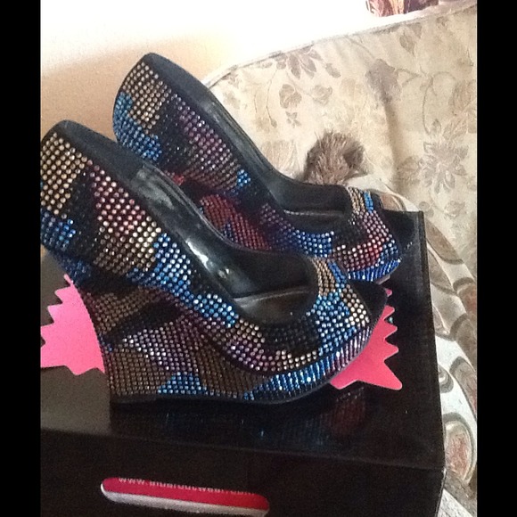 New wedge sparkly colors💕💕💕