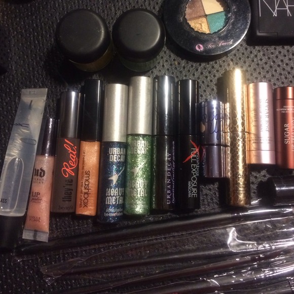 🚫Sold🚫Makeup bundle - Picture 4 of 4
