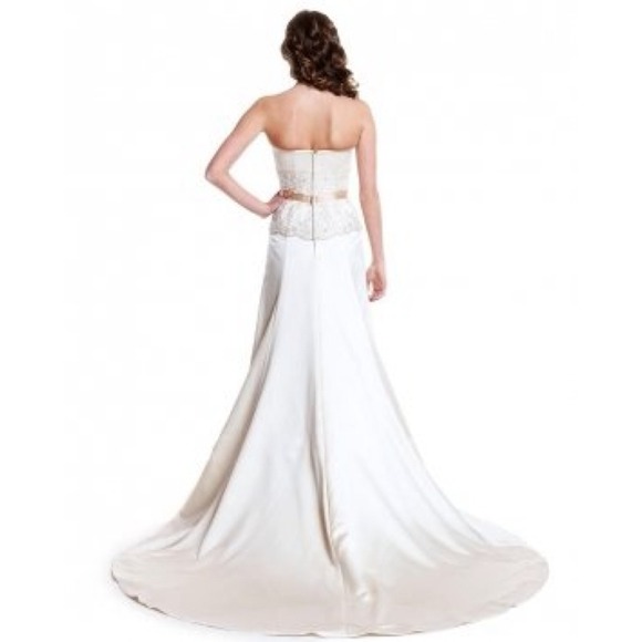 DaVinci Bridal Gown with beaded bodice - Picture 2 of 4