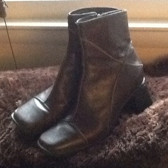 Dark brown Clark Boots All LeatherREDUCED