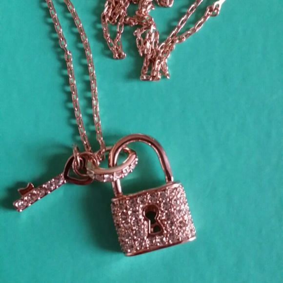 Jewelry - Last one! Was $45!Lock and key necklace