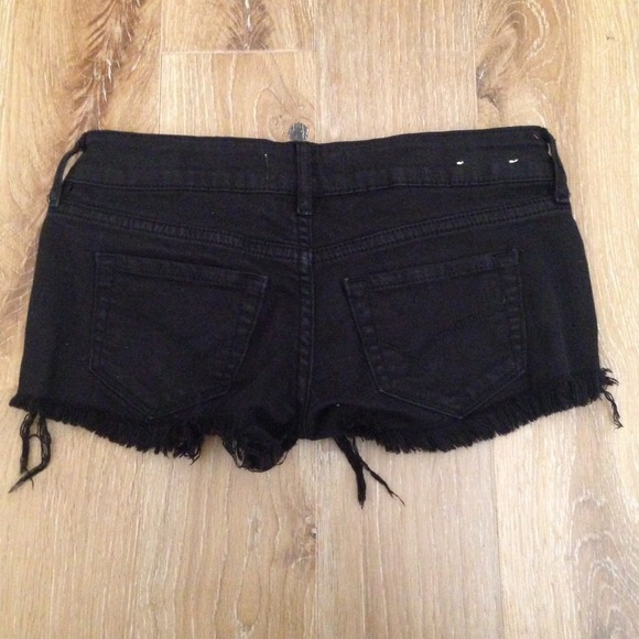 🚫traded🚫 black denim shorts - Picture 2 of 3